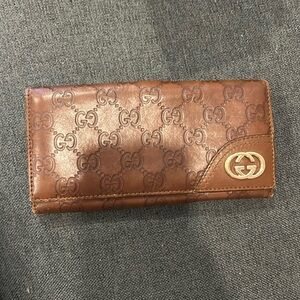 Gucci leather long wallet with good hardware